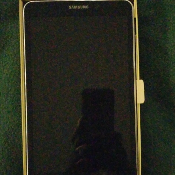 Samsung Galaxy Tab 4 8.0 - Picture 2 of 3